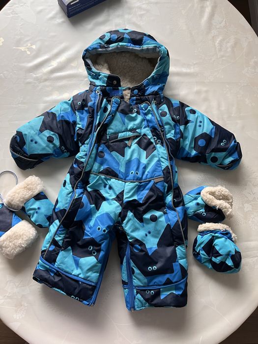 Продам детский комбинезон