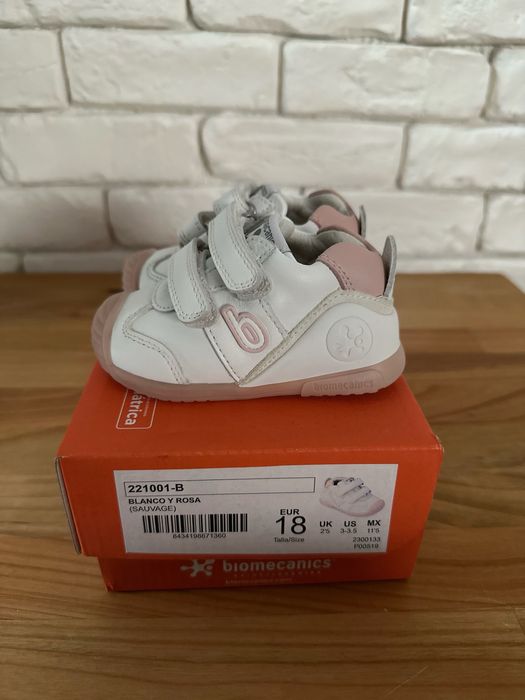 Încălțăminte Biomecanics