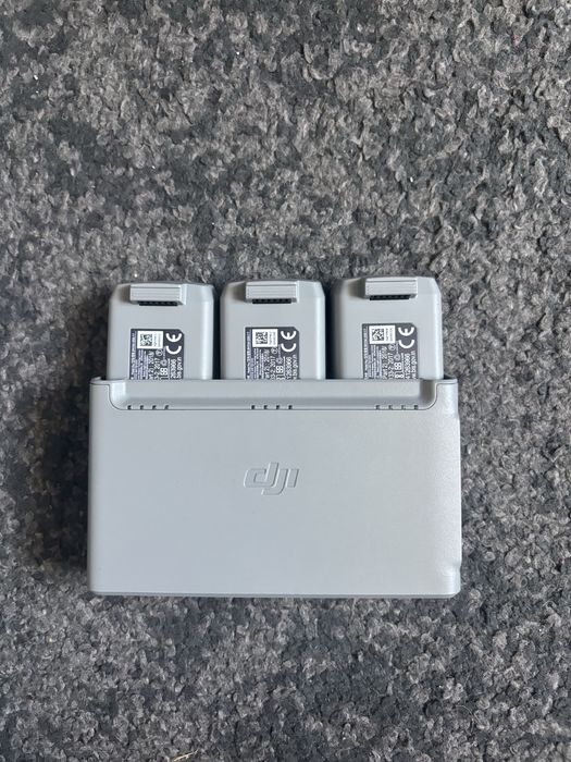 DJI Mini 4K Fly More Combo - 4 ore de utilizare