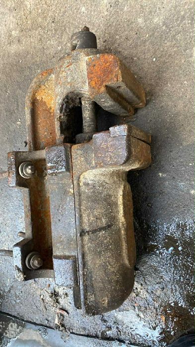 Minghină De muncă spre vânzare