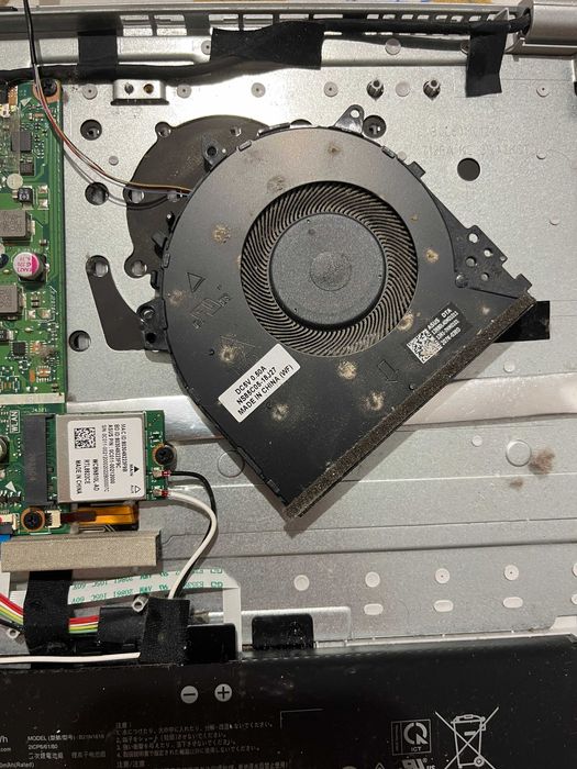 Servicii IT (calculatoare, laptop-uri, PlayStation-uri)