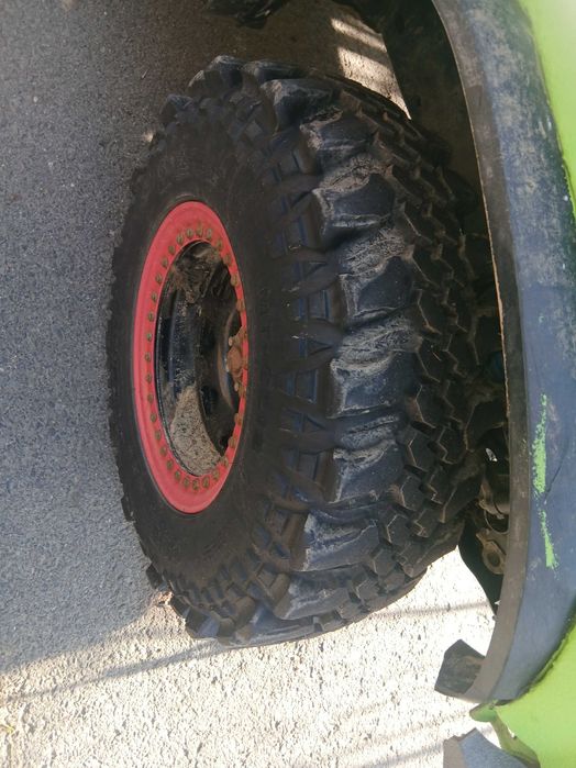 Anvelope 33  10,5 r16