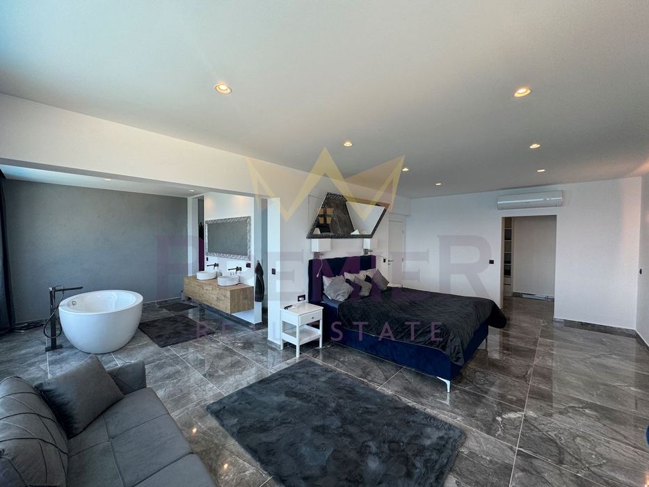 Продава се Къща в Балчик - 330 кв.м за 1697 €/кв.м - Снимка #10