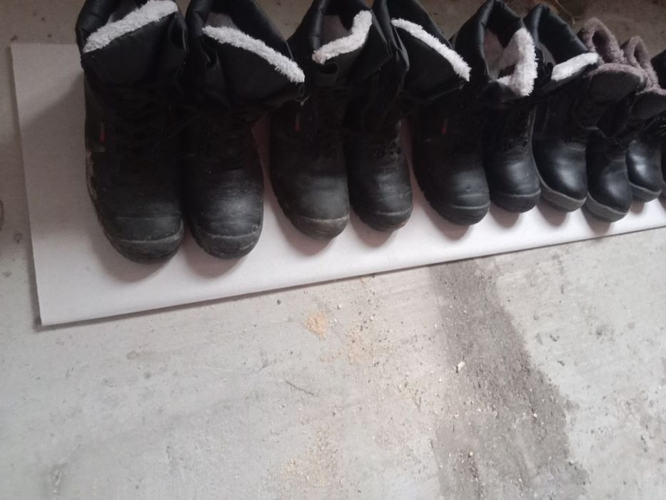 Продам ботинка зимный