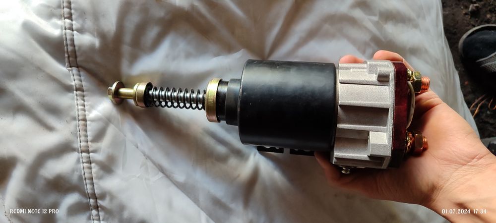 Реле втягивающие