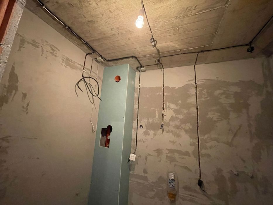 Електромонтажни услуги. Електроинсталации. Електротехник.