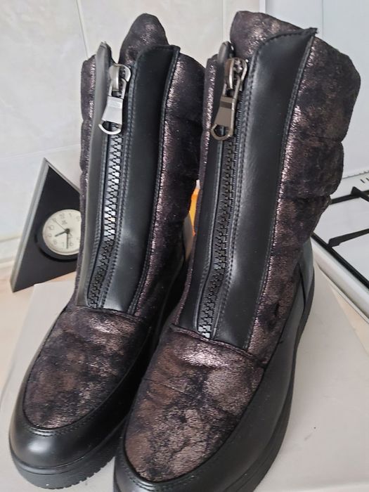 Ботинки зимние  женские