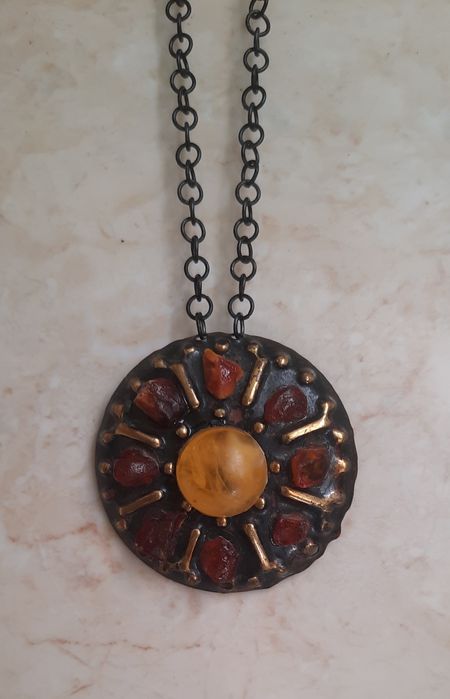 Янтарная подвеска с цепочкой