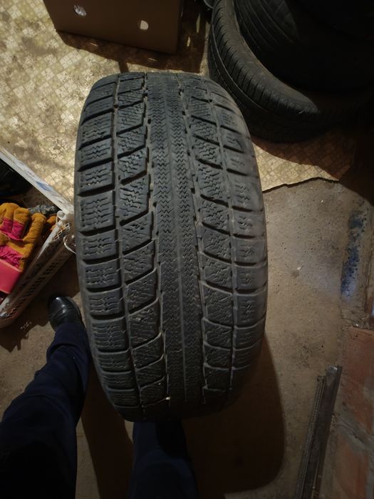 Продается шины для автомашины