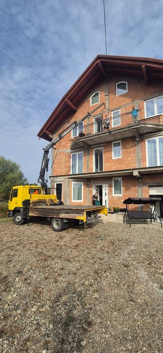 Închiriez Camion basculabil cu Macara.