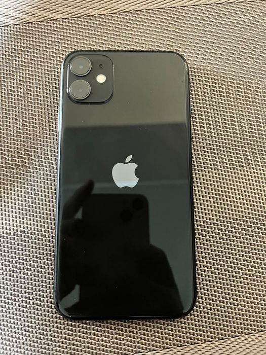 iPhone 11 128гб черный продам