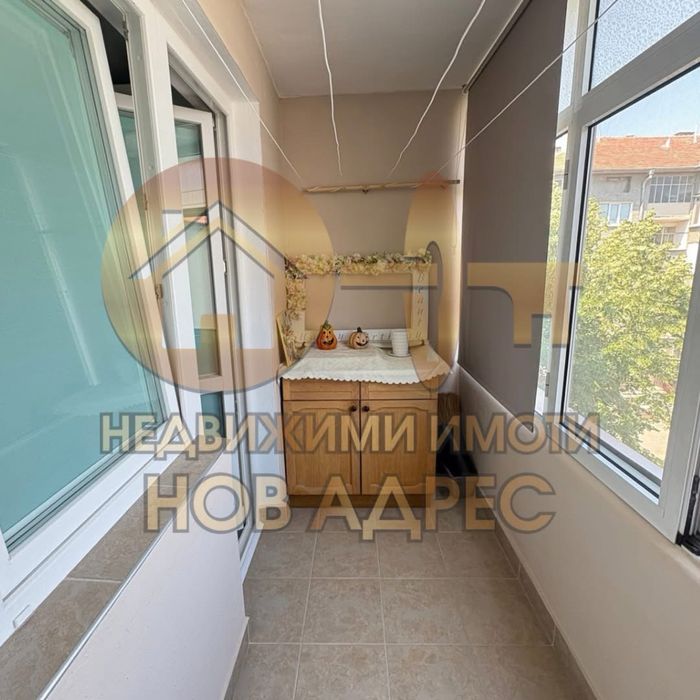 Продава се Четиристаен апартамент в Търговище, Център - 105 кв.м за 1477 €/кв.м - Снимка #13