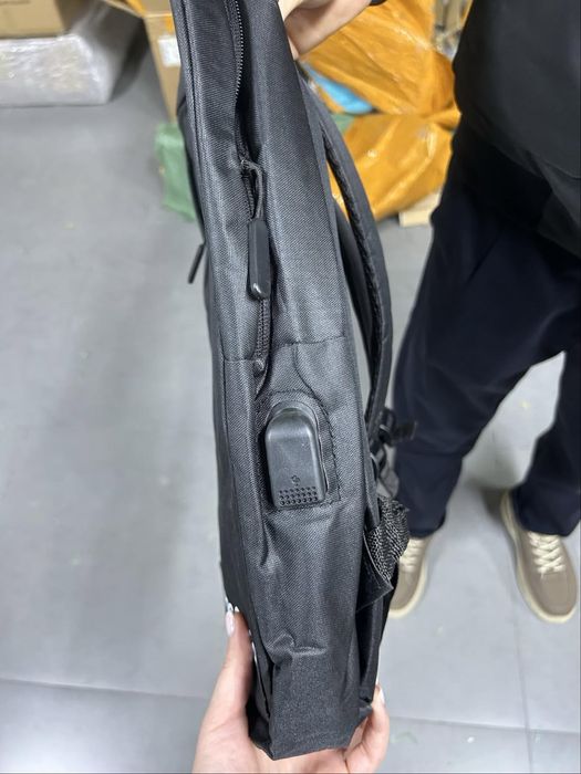 Черный рюкзак от Oppo
