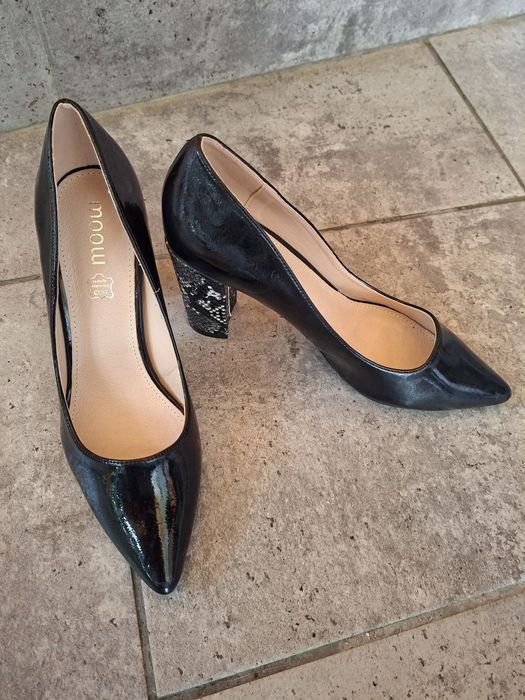 Pantofi negri eleganti