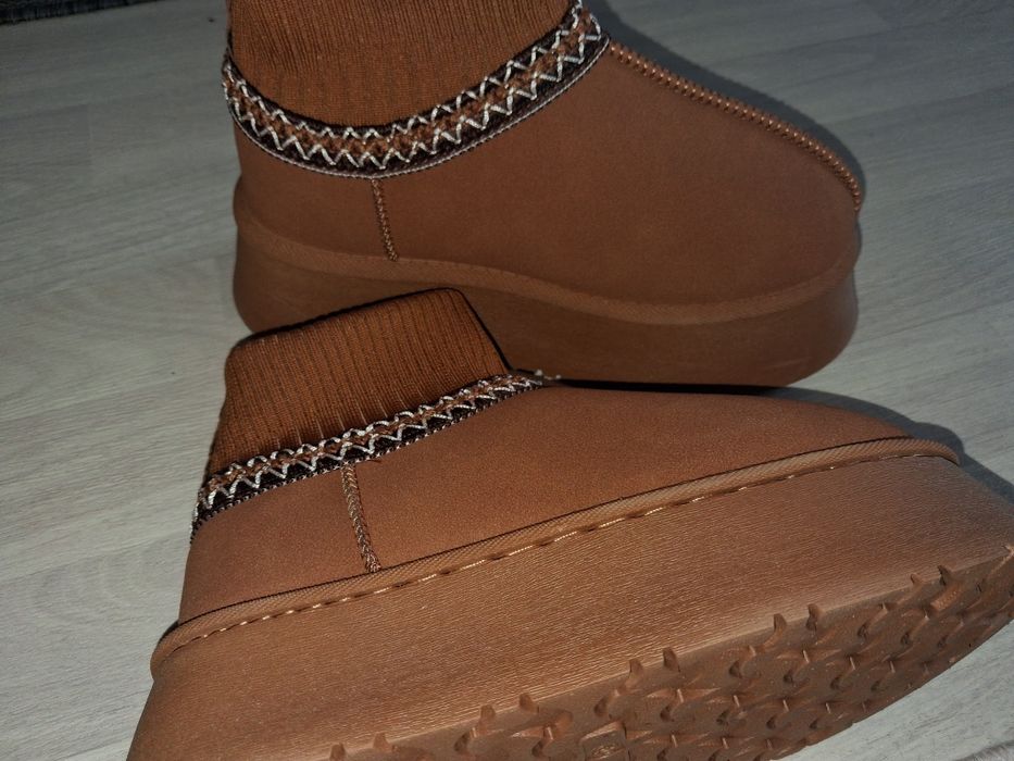 Уги коричневый женский