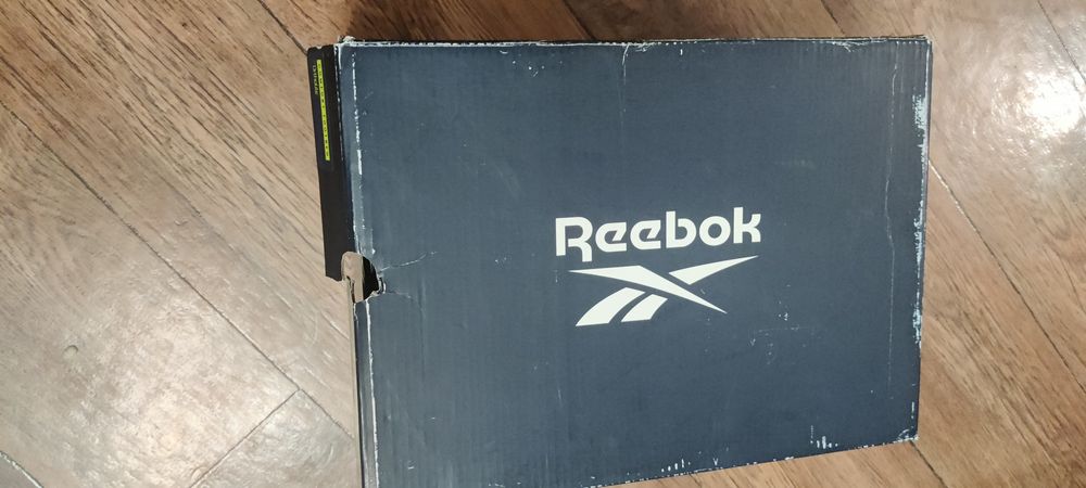 Продам обувь Reebok.