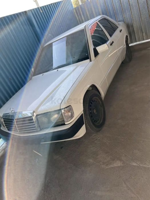 Mercedes-Benz 190