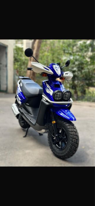 Скутер Yamaha BWs 100 в стоке.