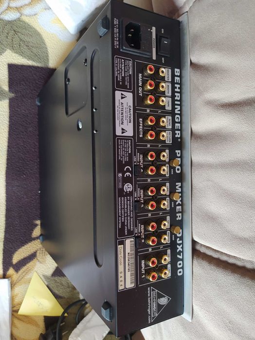 DJ Пульт Begringer djx 700 pro mixer