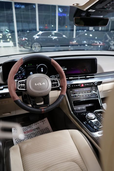 KIA Carnival Hi Limousine