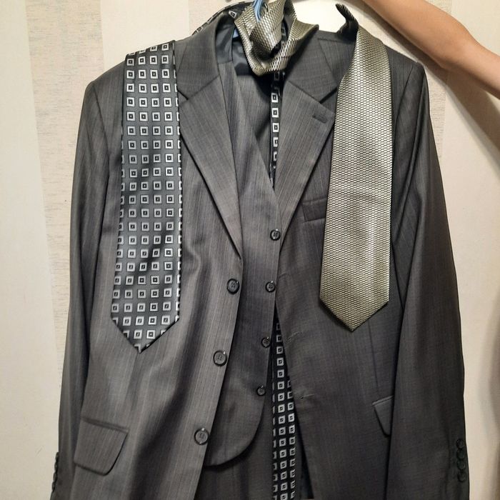 Костюм тройка на рост 182 см