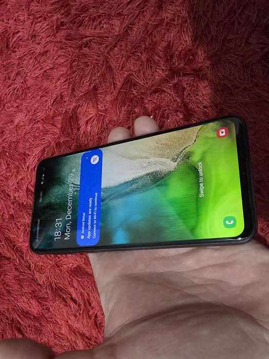 -Samsung S10E, Negru, 128Gb, 6Ram, doar telefonul, stare foarte buna,