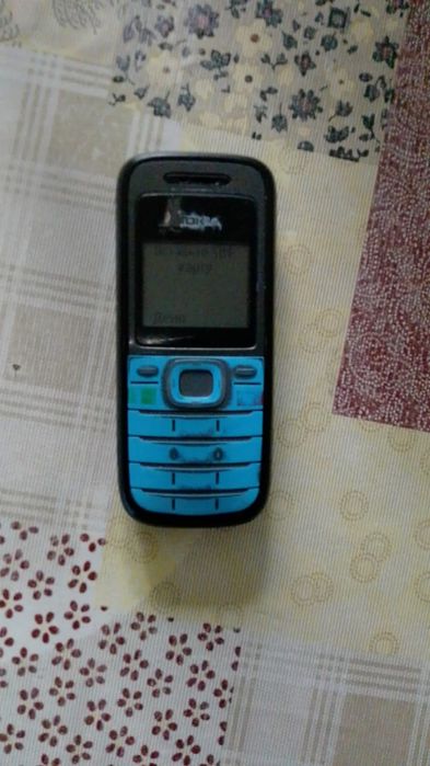 Кнопочный телефон Nokia 1208