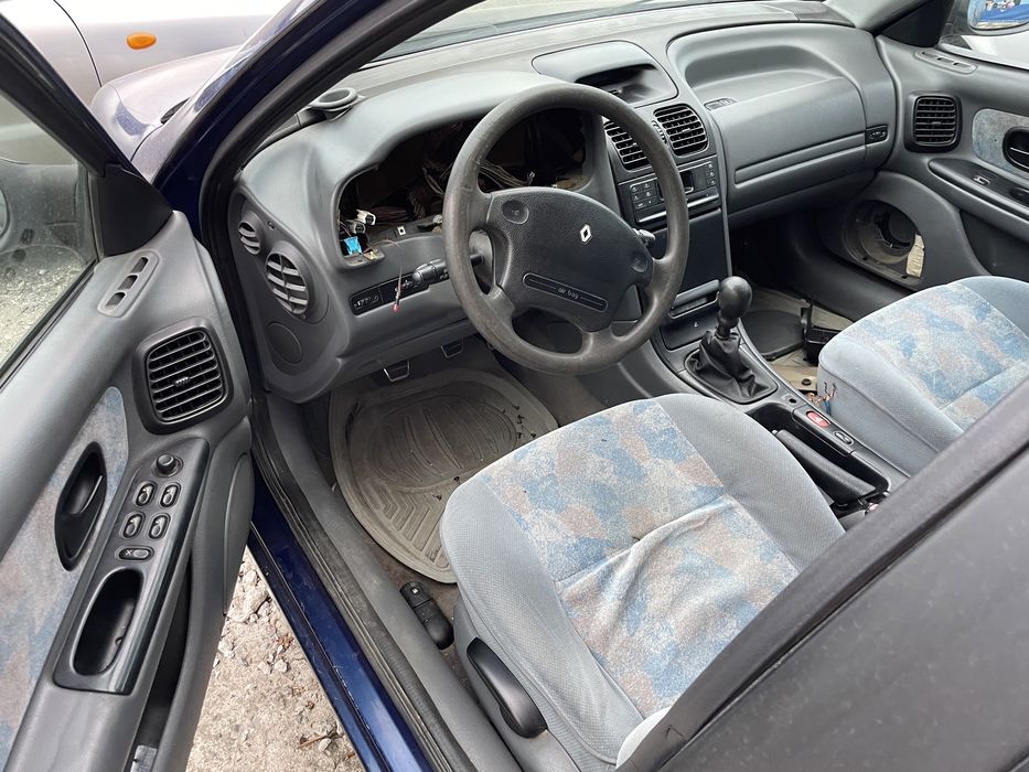 Renault Laguna 2.0 139hp N7Q На Части