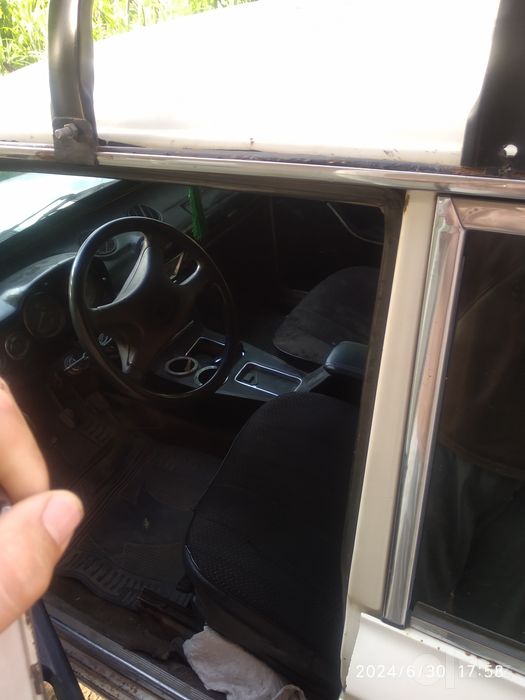 Vaz 2106 sotiladi mator priora 1.6  usti 08 galofkada