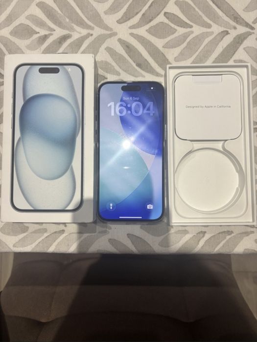 IPhone 15 white 128gb