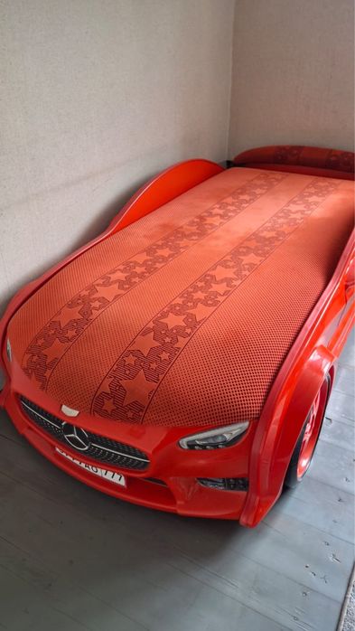 Кровать-машина для мальчика