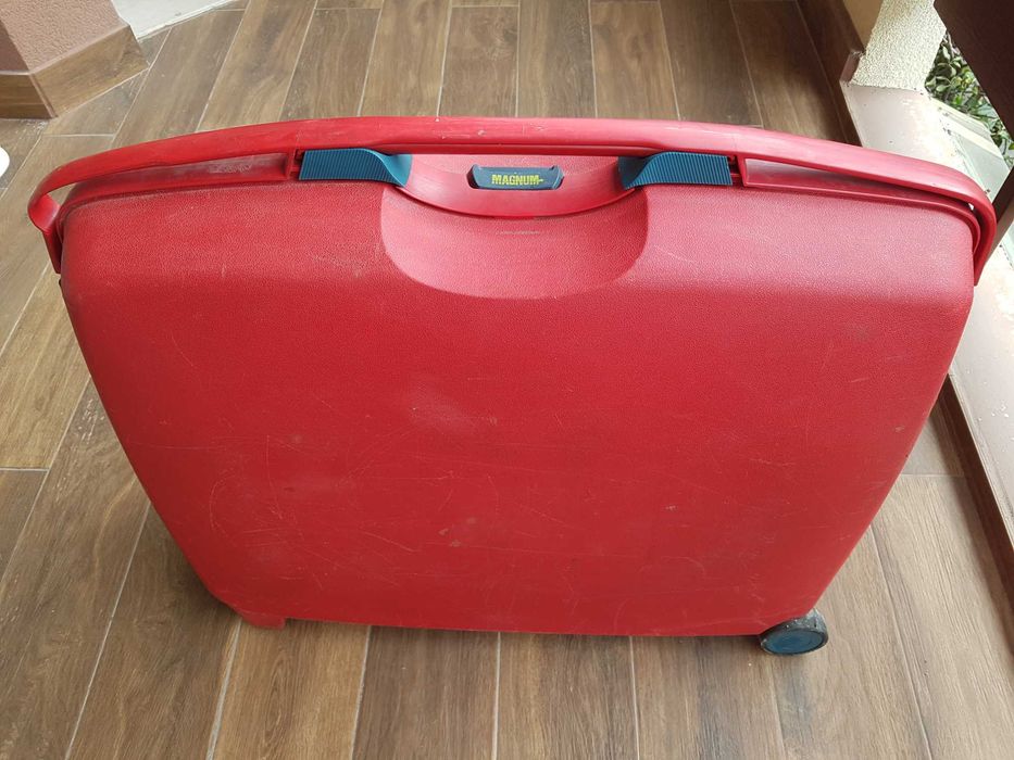 Голям куфар Samsonite Magnum, от поликарбонат
