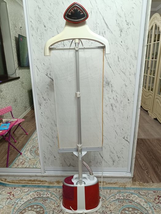 Продам вертикальный отпариватель Tefal