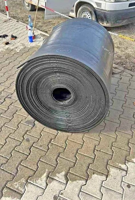 Vând bandă de cauciuc orice dimensiune grosime avem orice grosime