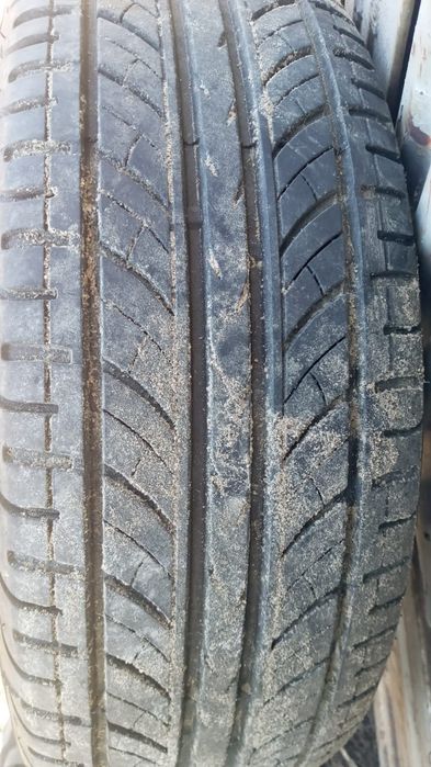 Продам шины на авто