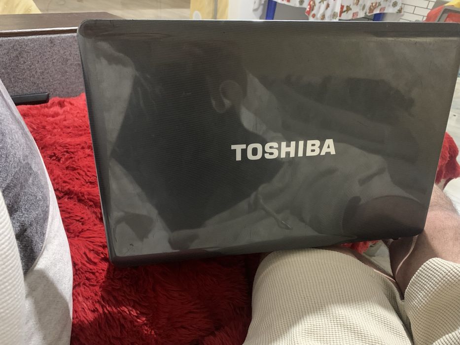Vand leptop toshiba