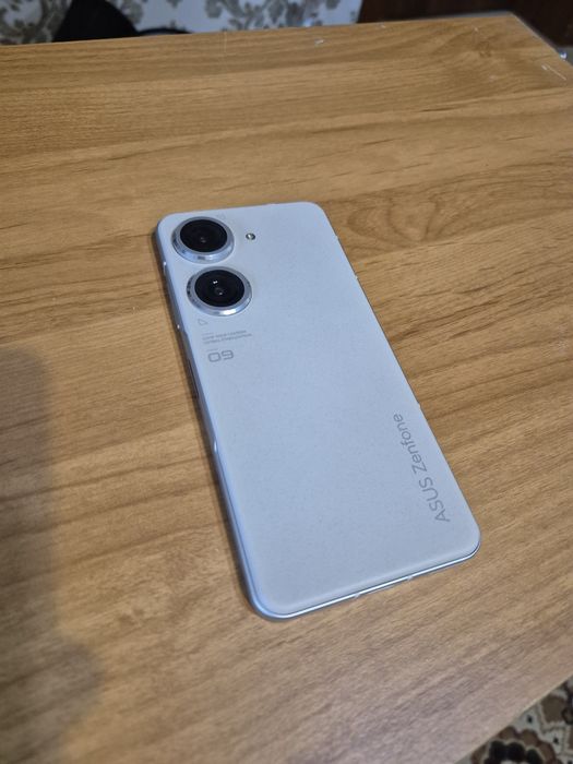 Смартфон Asus zenfone 9, 8/128 Гб