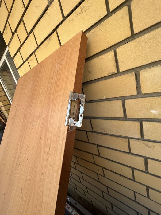 Дверь со ставками