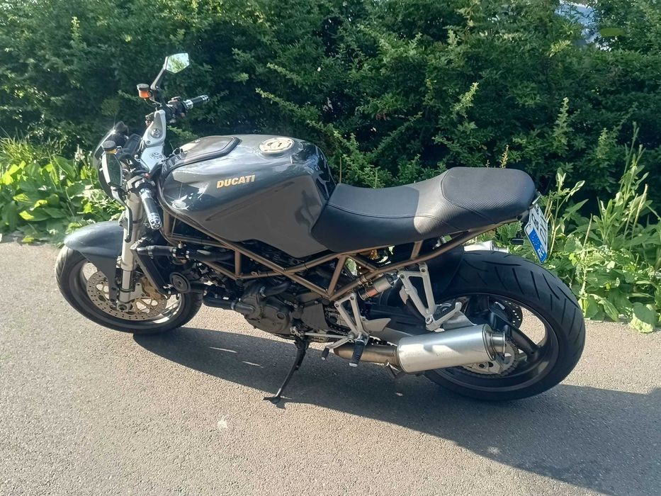 Motocicleta Ducati -  vând sau schimb cu mașina automata