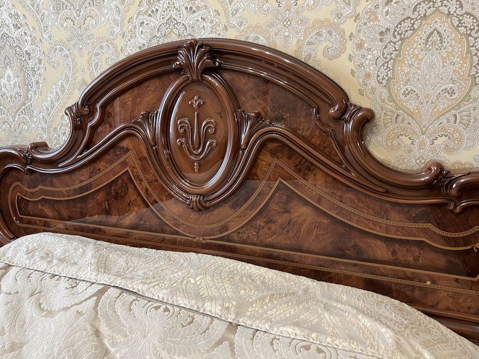 Спальный гарнитур б/у