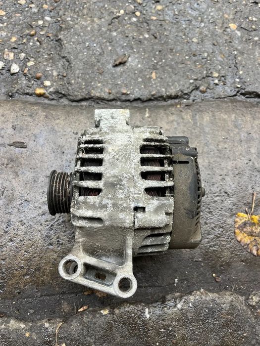 Alternator Ford Fiesta MK6 benzina 2011