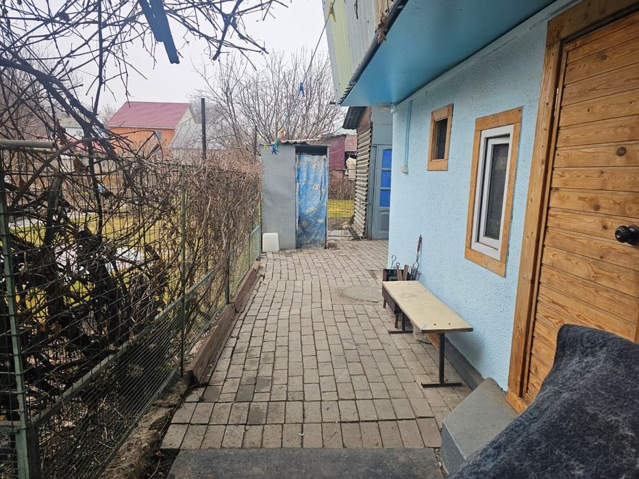 Продам дом, гараж, баню, времянку.