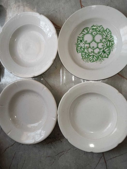 продам тарелки и стаканчики