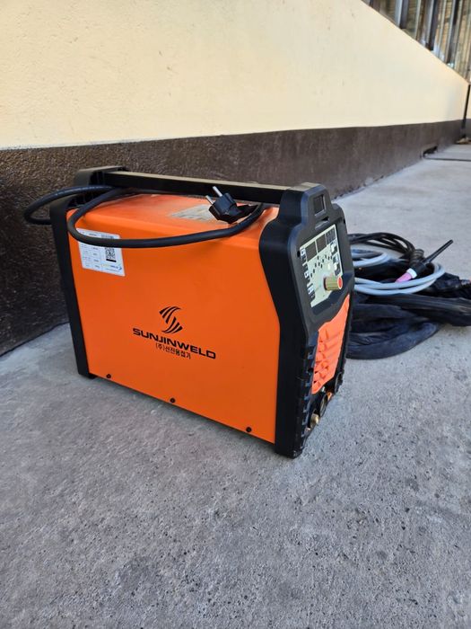 Аргонодуговой сварочный аппарат