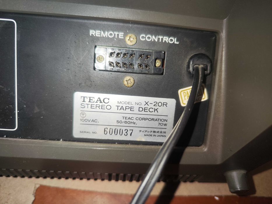 Катушечный , бобинный Teac X20R.