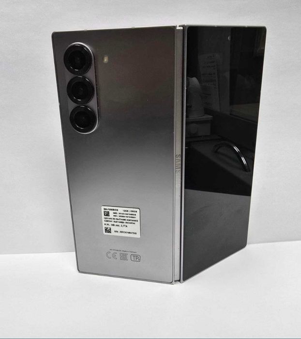 Samsung Z fold 6 12/256