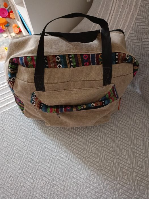 Книги посуда одежда