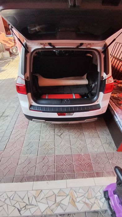 Автомобиль Chevrolet Orlando
