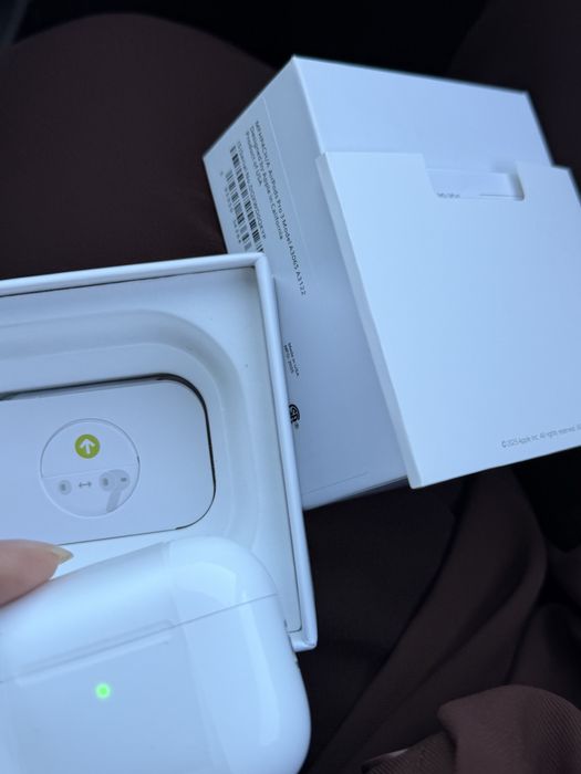 Продаю AirPods pro 3
