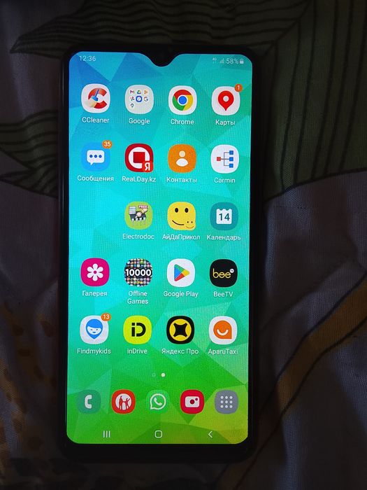 Телефон Самсунг А10